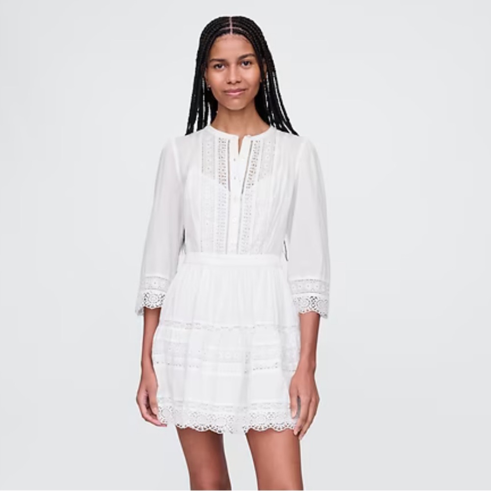 Gap large women’s lace trim white dress